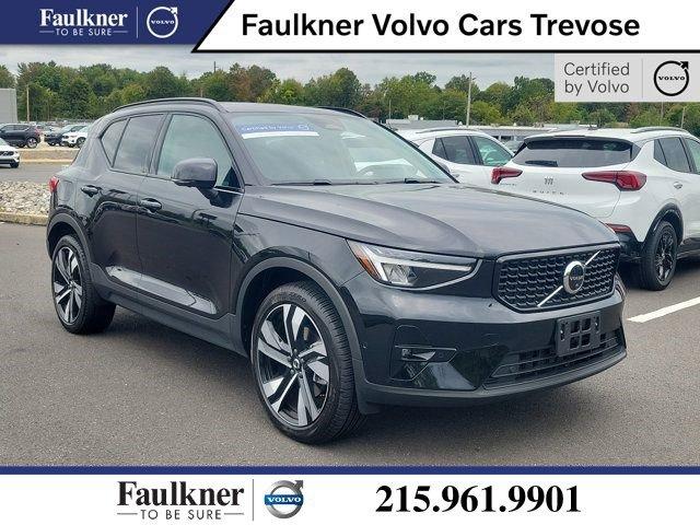 2023 volvo xc40 b5 awd plus dark