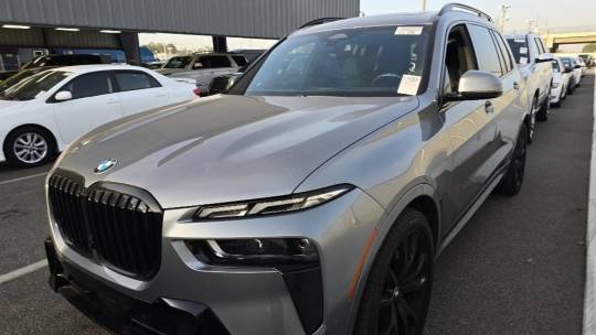 2023 BMW X7