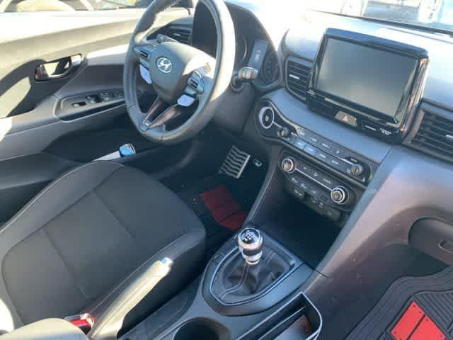 2020 hyundai veloster base