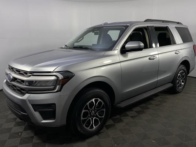 2022 ford expedition xlt