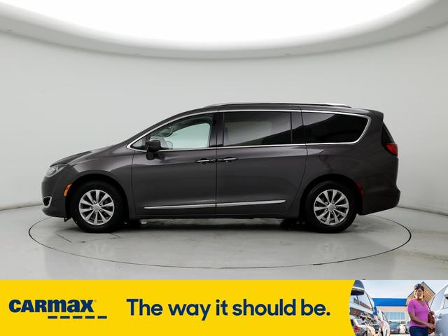 2019 chrysler pacifica touring l
