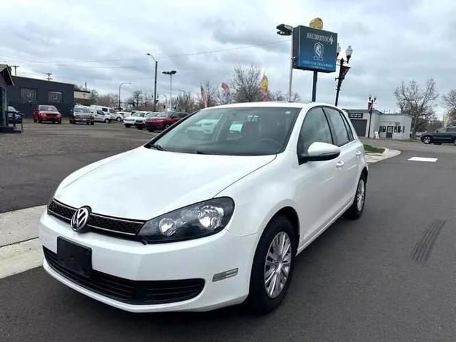 2014 volkswagen golf 2.5l hatchback sedan 4d in oak grove, minnesota