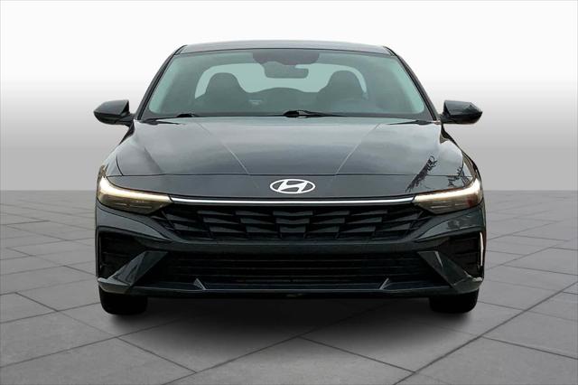 2024 hyundai elantra se