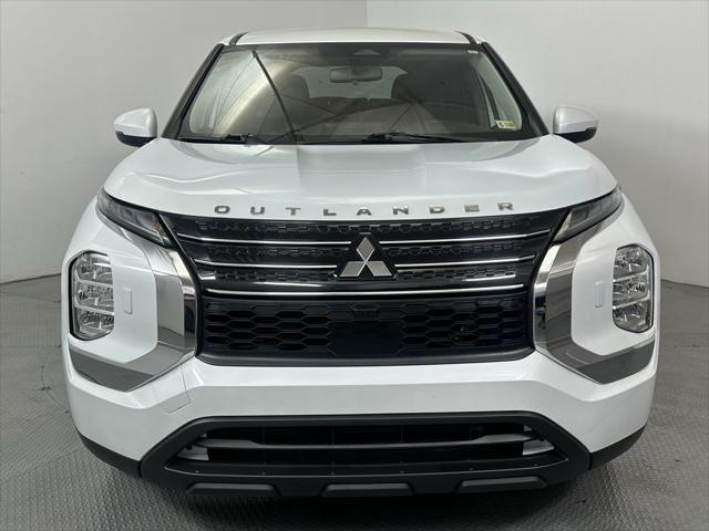2022 mitsubishi outlander es