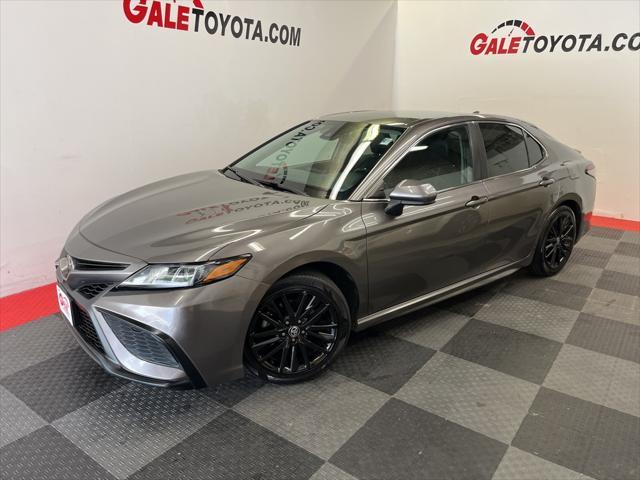 2021 toyota camry se