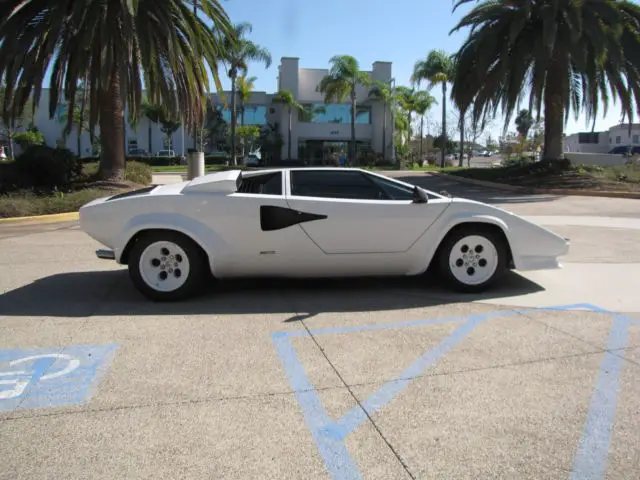 1988 lamborghini countach 5000 quattrovalvole coupe 2-door 5.2l
