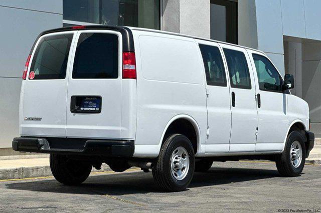 2021 chevrolet express 2500 rwd 2500 regular wheelbase wt