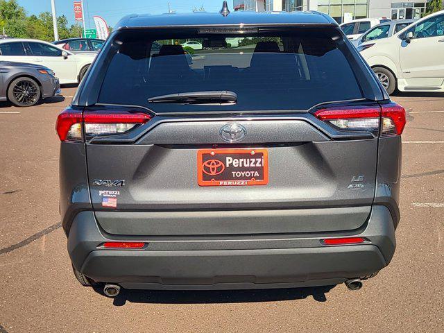 2023 toyota rav4 le