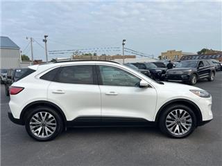 2021 Ford Escape titanium
