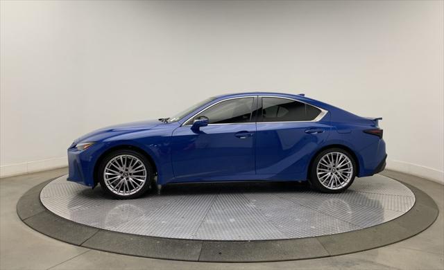 2022 lexus is 300 base