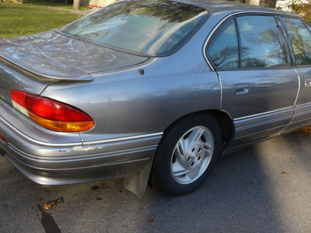 1992 pontiac bonneville se sedan 4-door 3.8l