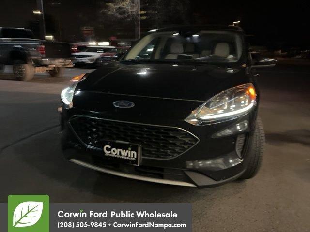 2020 ford escape se