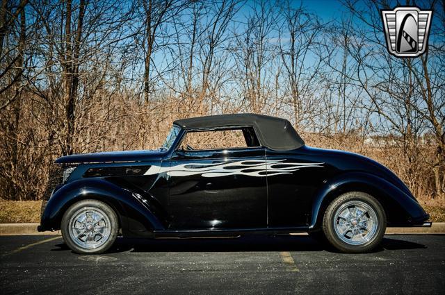 1937 ford deluxe