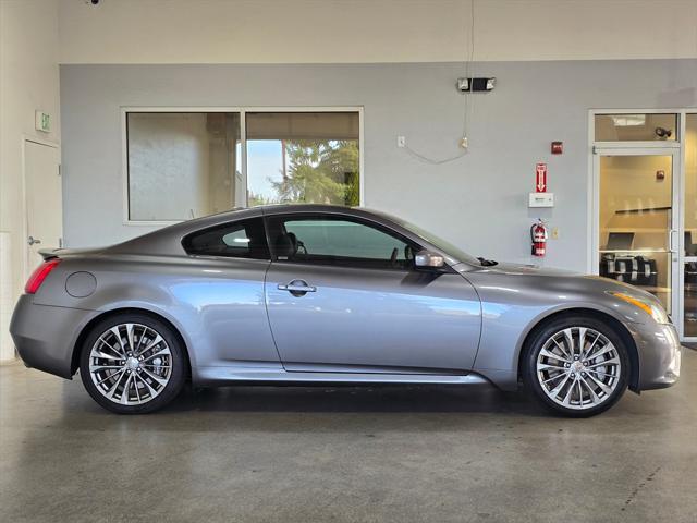 2011 infiniti g37 sport