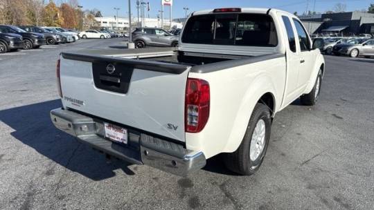 2021 nissan frontier sv