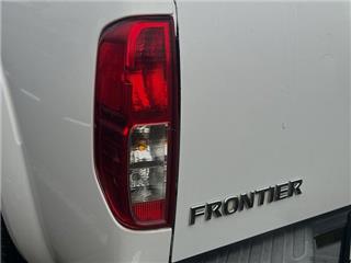 2010 Nissan Navara (Frontier) xe