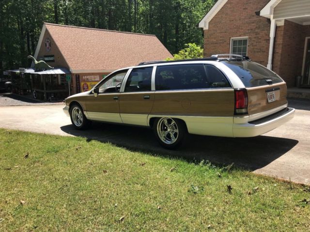 1993 chevrolet caprice wagon (hot rod cruiser)