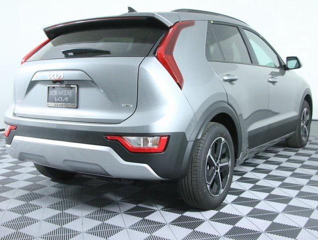 2024 kia niro lx