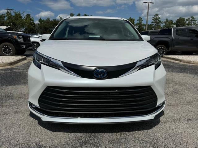 2023 toyota sienna xle 8 passenger