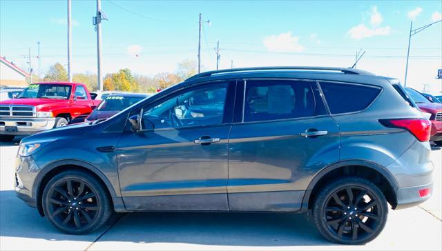 2019 ford escape se
