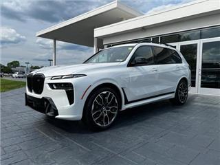 2025 BMW X7 m60i