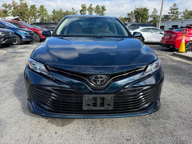 2020 toyota camry le