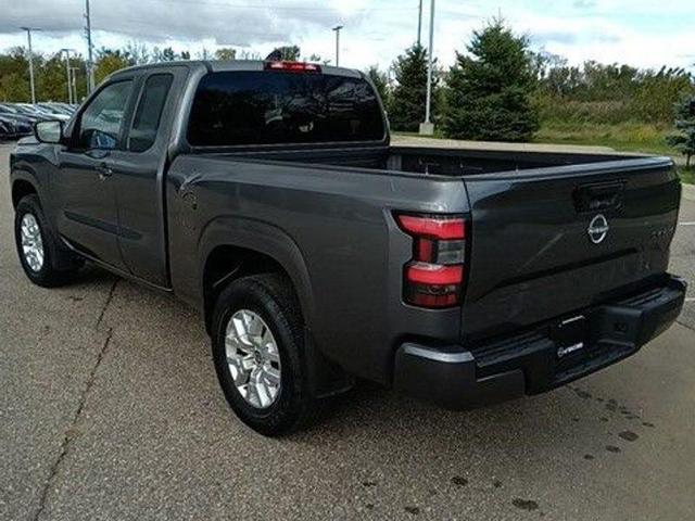 2023 nissan frontier sv