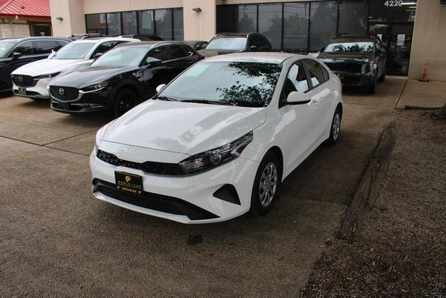 2024 kia forte lx w/ rear camera, keyless entry