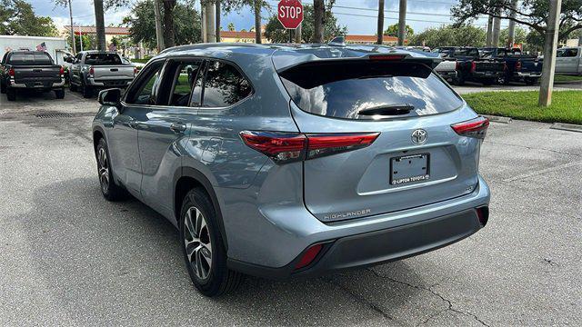 2022 toyota highlander xle