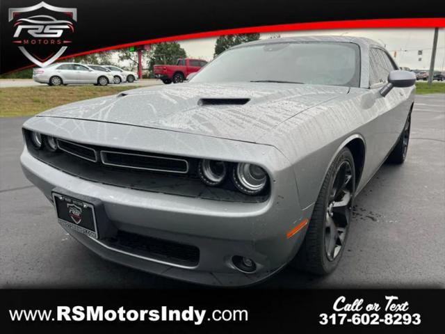 2017 dodge challenger sxt