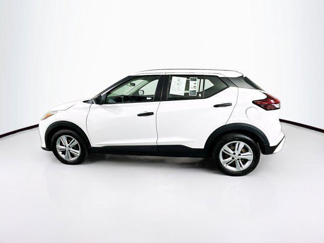 2022 nissan kicks s