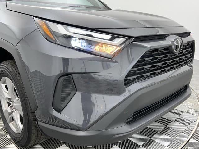 2023 toyota rav4 xle in des plaines, illinois