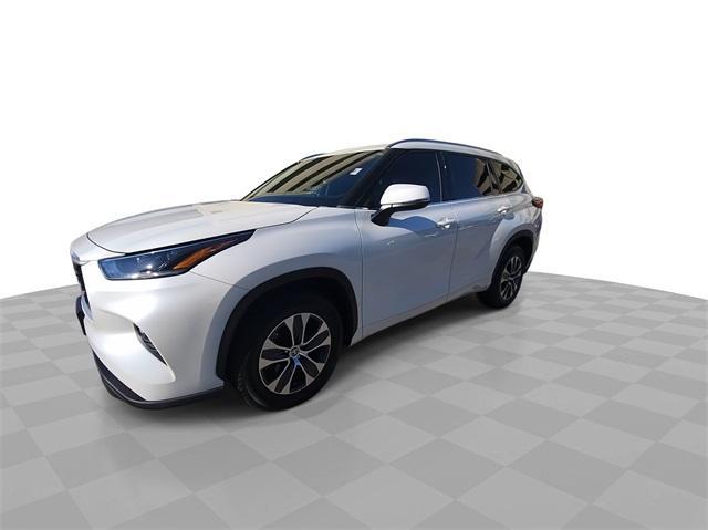 2021 toyota highlander xle