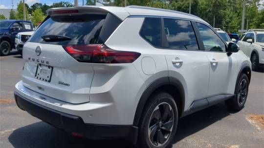 2024 Nissan Rogue sv