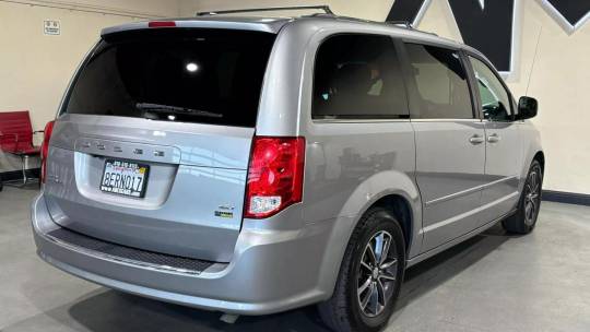 2017 Dodge Grand caravan