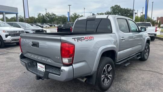 2017 Toyota Tacoma trd sport v6