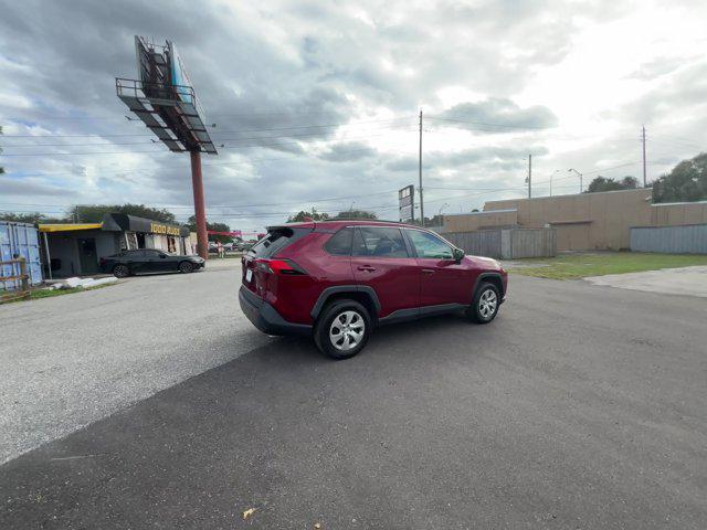 2021 toyota rav4 le