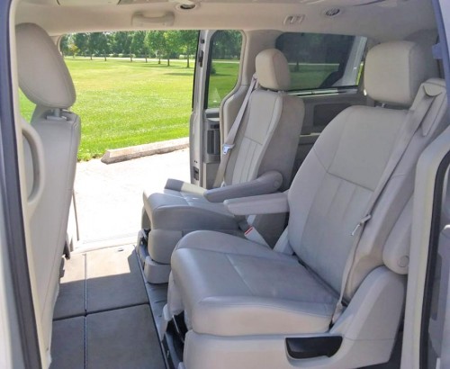 2008 chrysler town country touring for sale in iowa by owner