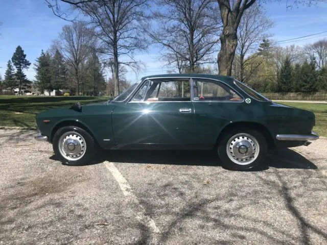1967 alfa romeo guilia sprint gt veloce