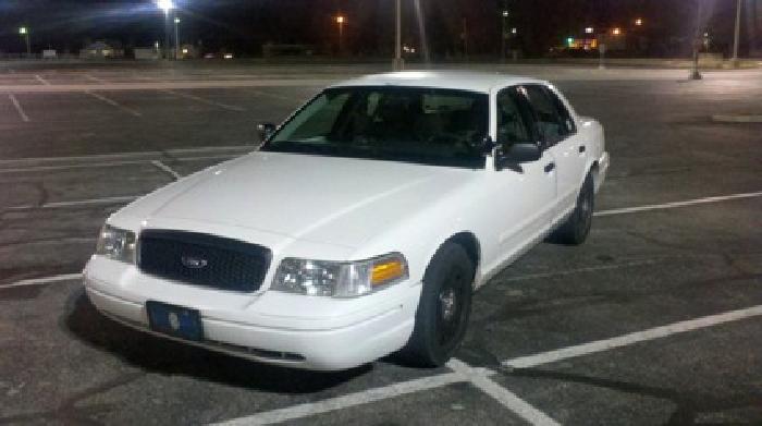 2004 ford crown victoria police interceptor in indianapolis, in
