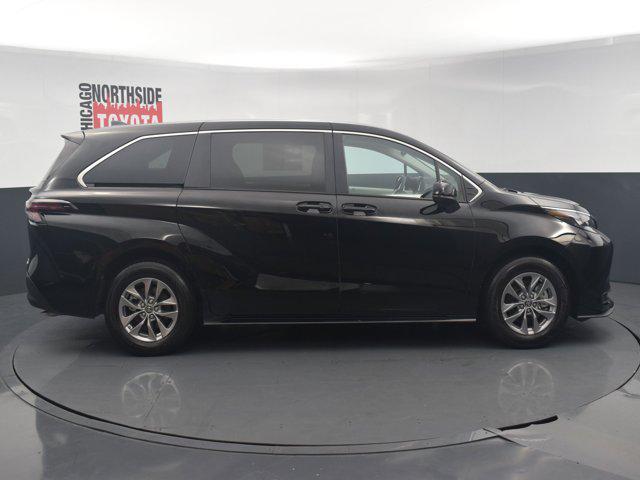 2024 toyota sienna le