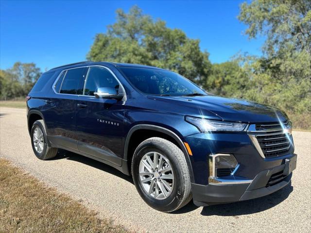 2023 chevrolet traverse lt leather