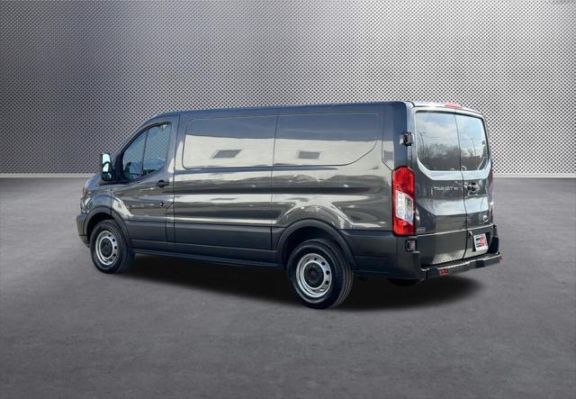 2018 ford transit-150 base