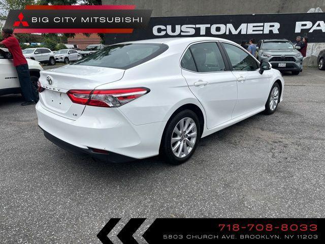 2018 toyota camry le