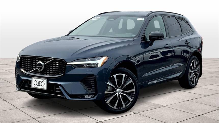 2024 volvo xc60 b5 plus dark theme