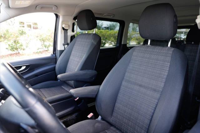 2016 mercedes-benz metris base
