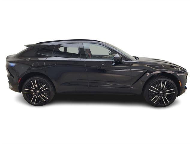 2024 aston martin dbx base