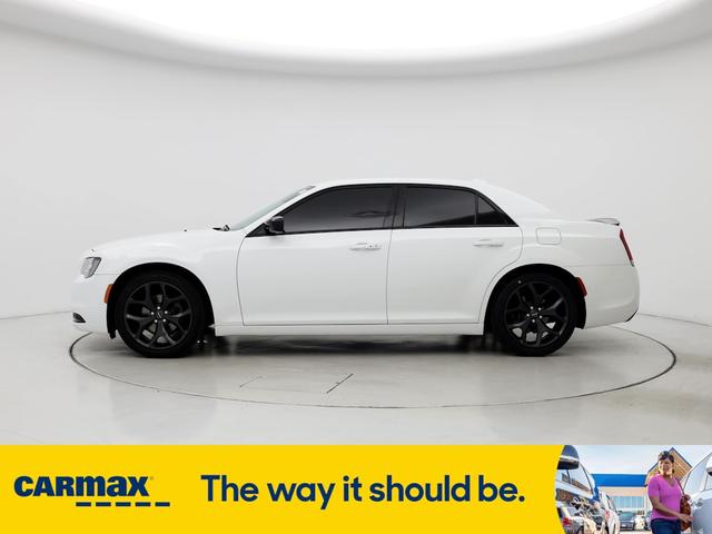 2021 chrysler 300 touring