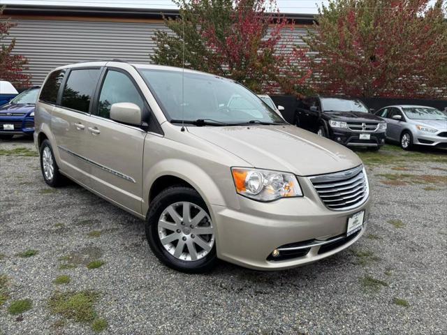 2014 chrysler town & country touring