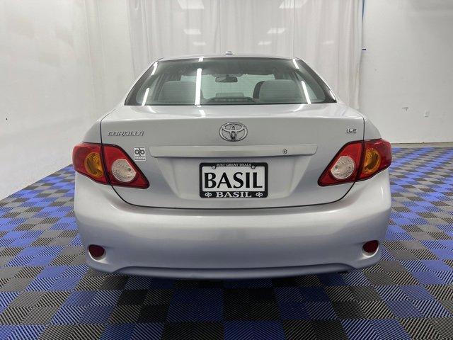 2010 toyota corolla le